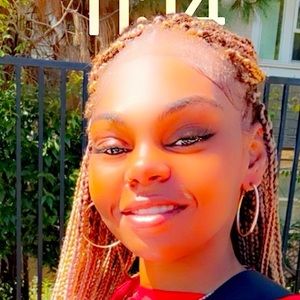 Meet your Posher, Keisha